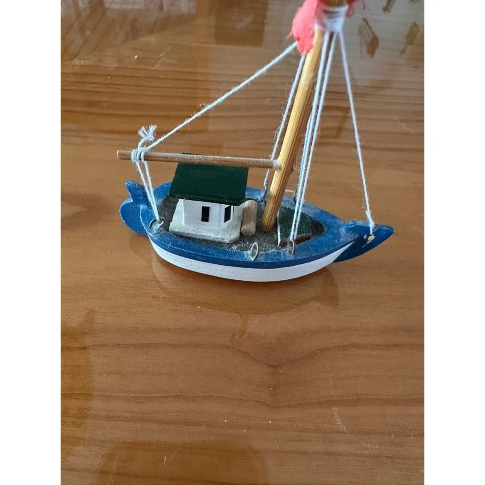 Set of 3 Miniature Wooden‎ Boats Nautical Coastal Decor Rowboat Sailboat Oars